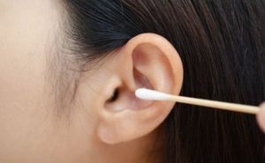 綿棒での正しい耳掃除
